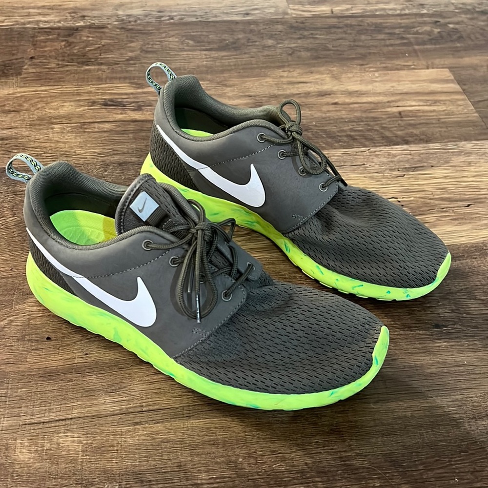 Nike Roshe Run - Men’s size 10.5